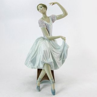 Weary Ballerina 1005275 - Lladro Porcelain Figurine