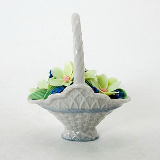 A Basket For You 1007577 - Lladro Porcelain Figurine