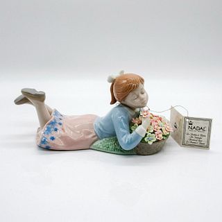 Nadal Porcelain Figurine, Lying Girl with Flowers 2542