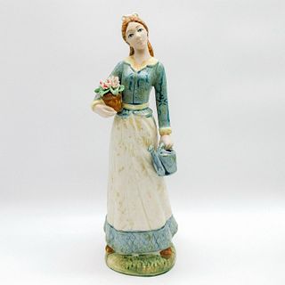 Porcelana Artistica Levantina Figurine, Lady with Flowers