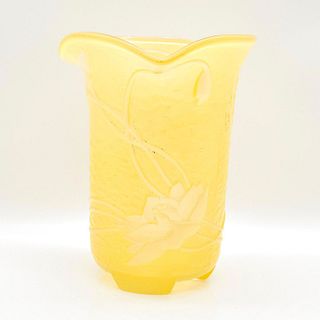 Phoenix Consolidated Glass Vase, Yellow Lily Vase