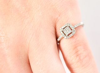 14k White Gold & Diamond Ring, Size 5 1/2