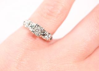 14k White Gold & Diamond Ring, Size  5 1/2