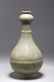 Chinese Celadon Glazed Garlic Mouth Porcelain Vase