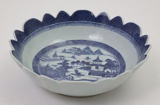 Canton Scalloped Rim Bowl, 19th Century