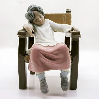 Choir Boy 1005070 - Lladro Porcelain Figurine