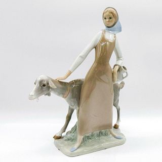 Girl with Pitcher 1004590 - Lladro Porcelain Figurine