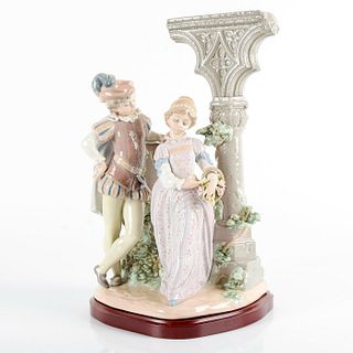 Medieval Courtship 1005300 - Lladro Porcelain Figurine