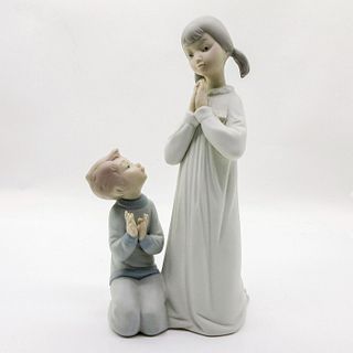 Teaching to Pray 1014779 - Lladro Porcelain Figurine