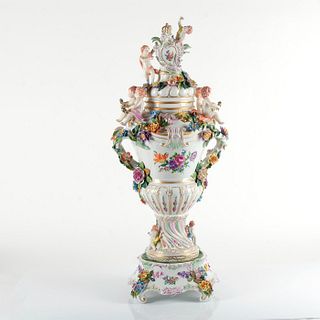Dresden Covered Urn, Putti's Flowers