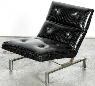 Mid Century Modern Style Lounge Chair.