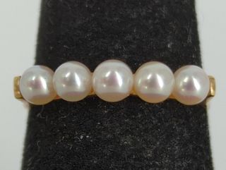 14kt Yellow Gold & Pearl Ring