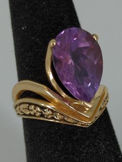 10kt Gold and Alexandrite Stone Ring