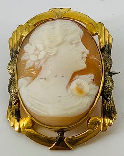 Gold-Plated Vintage Cameo Pin