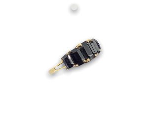 10kt Yellow Gold Sapphire Ring