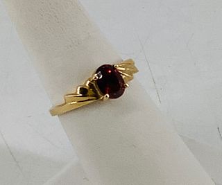 10kt Gold and Gemstone Solitaire Ring