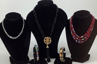 Vintage Jewelry & Accessories