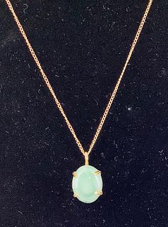 14kt Yellow Gold Necklace With a Jade Pendant