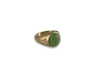 10kt Gold and Green Jade Stone Ring