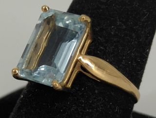 14kt Yellow Gold, Aquamarine Ring
