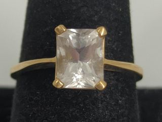 10kt Yellow Gold & CZ Stone Ring