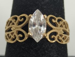 10kt Yellow Gold & cZ Stone Ring