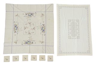 (8) VINTAGE EMBROIDERED TABLE LINENS