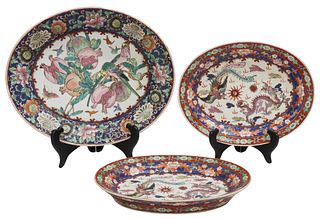 (3) CHINESE DECORATIVE PORCELAIN PLATES ON STANDS