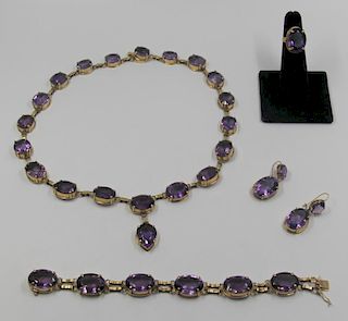 JEWELRY. 14kt Gold and Amethyst Jewelry Suite.