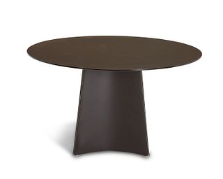A Matteo Grassi "Tent" dining table