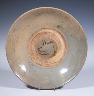 CHINESE SWATOW POTTERY BOWL