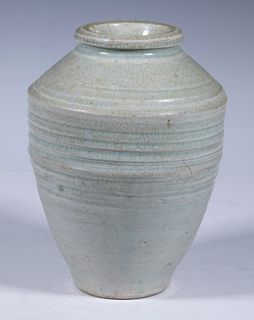 CHINESE PORCELAIN VESSEL