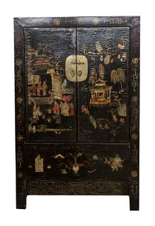 CHINESE MING DYNASTY WEDDING CABINET, IN BLACK LACQUER WITH POLYCHROME FIGURAL DECORATION