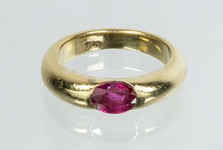 LADIES 18K GOLD AND RUBY RING