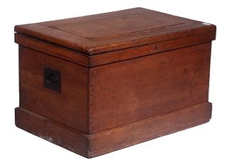 SHIPWRIGHT'S TRUNK WITH WOODWORKING TOOLS