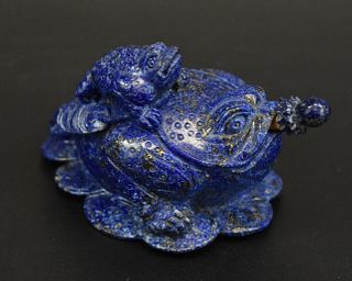 Chinese Lapis Carved "Toad" Snuff Bottle,Qing D.