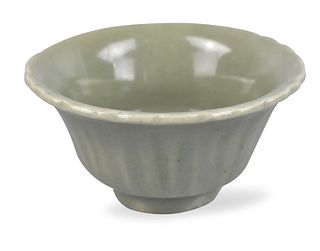 Chinese Longquan Ware Celadon Bowl, Ming Dynasty