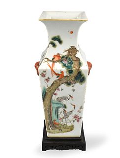 A Chinese Famille Rose Square Vase,19th C.