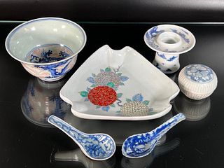 6 Chinese Vintage Blue and White Porcelains Porcelains
