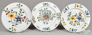 Three Delft Fazakerley chargers, mid 18th c.