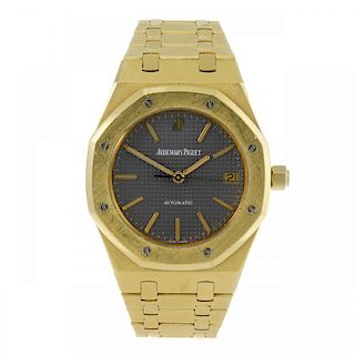 AUDEMARS PIGUET - a gentleman's Royal Oak bracelet watch. 18ct yellow gold case. Reference D-51409,