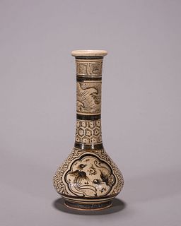 A phoenix bird patterned Jizhou kiln porcelain vase