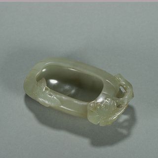 A butterfly patterned eggplant shaped Hetian jade water pot