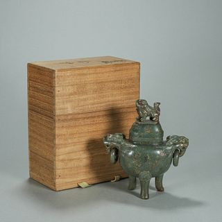 A Hetian jade suanni censer with beast shaped ears