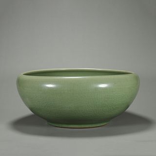 A Longquan kiln porcelain vat