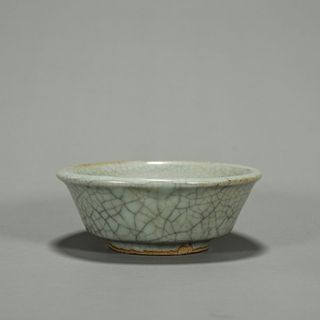 A Ge kiln glazed porcelain cup