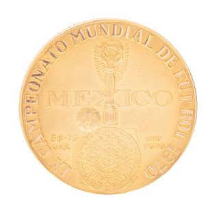 Medalla IX Campeonato Mundial de Futbol 1970 en oro amarillo de 18k. Peso: 75.2 g.