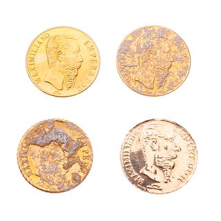 Cuatro medallas de Maximiliano en oro amarillo de 21k. Peso: 1.8 g.