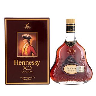 Hennessy. X.O. Cognac. Francia. En presentación de 700 ml.