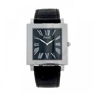 PIAGET - a gentleman's Altiplano wrist watch. 18ct white gold case. Reference P10074, serial 904950.